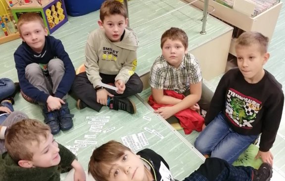 Druháčci v knihovně